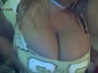 Big Bouncing Webcam Tits