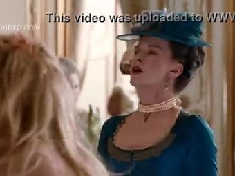 Celeb Kirsten Dunst finally naked