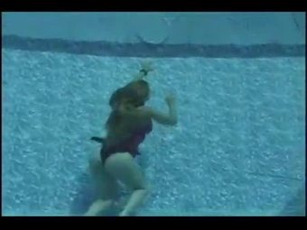 Mermaid Maggie Underwater