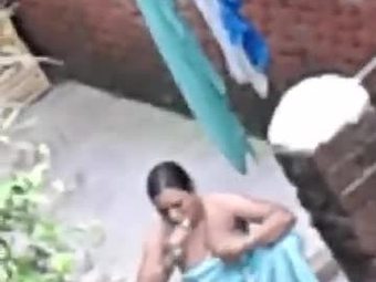 Aunty bath fatass bigass gand mami lickass